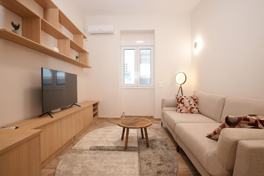Apartamento The Downtown Oasis 4' To Panormou Metro Station Atenas Exterior foto
