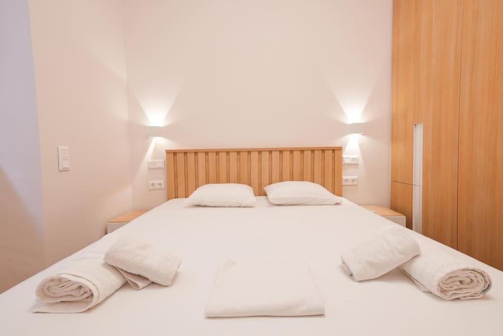 Apartamento The Downtown Oasis 4' To Panormou Metro Station Atenas Exterior foto